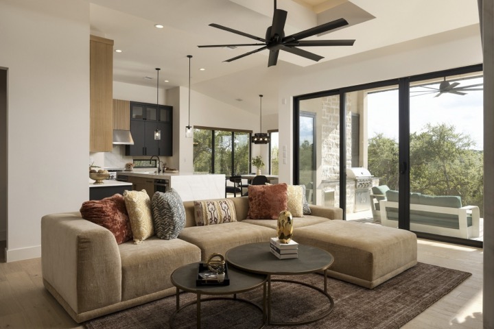 Living Room to the Patio