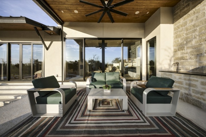 Covered Patio Lounge